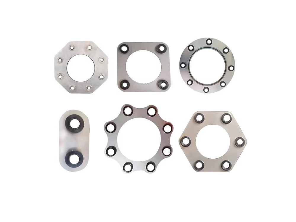 Diaphragm coupling with stainless diaphragm pack for high-speed, low-backlash torque transfer